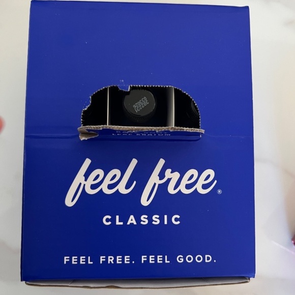 Feel Free 1 - Picture 2 of 2